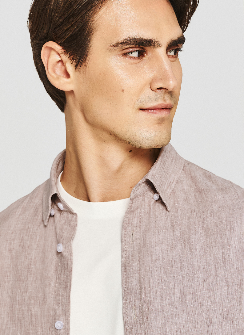 Lniana koszula w kolorze beżowym