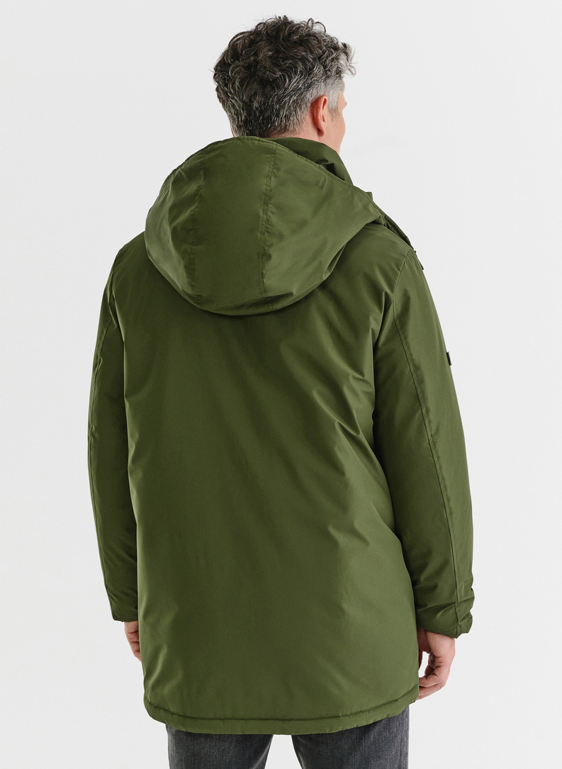 Zimowa kurtka z kapturem w kolorze zielonym