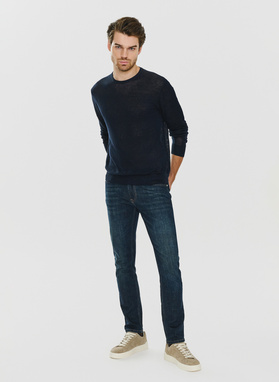 Granatowy lniany sweter