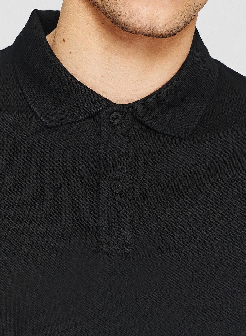 Czarny t-shirt polo z bawełny