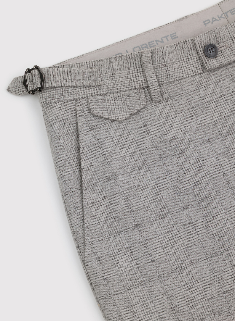 Szare spodnie garniturowe w kartkę