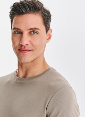 Brązowy t-shirt męski