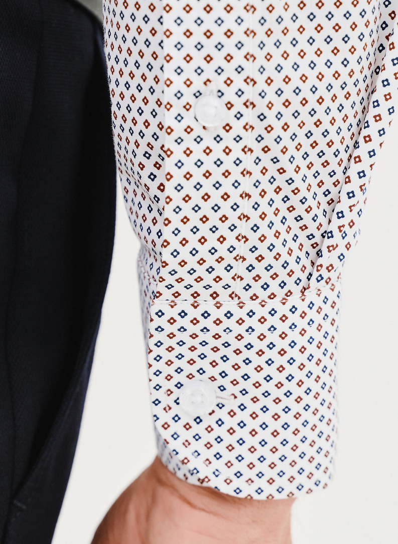 Biała koszula męska w mikrowzór