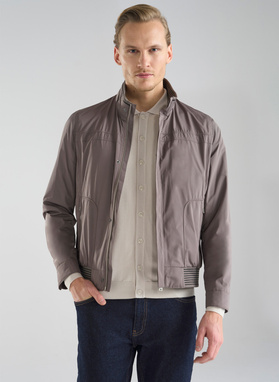 Jasnobrązowa krótka kurtka męska