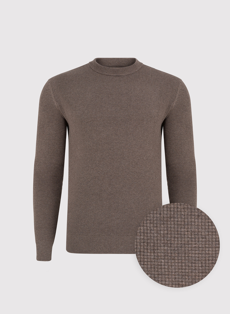 Męski sweter w kolorze brązowym