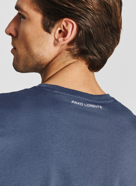 Niebieski t-shirt męski