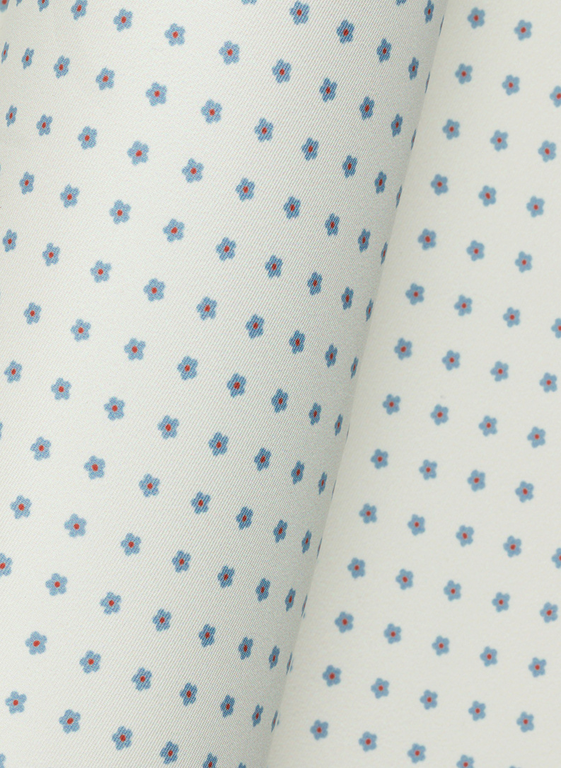 Beżowa poszetka w błękitne kwiatki 