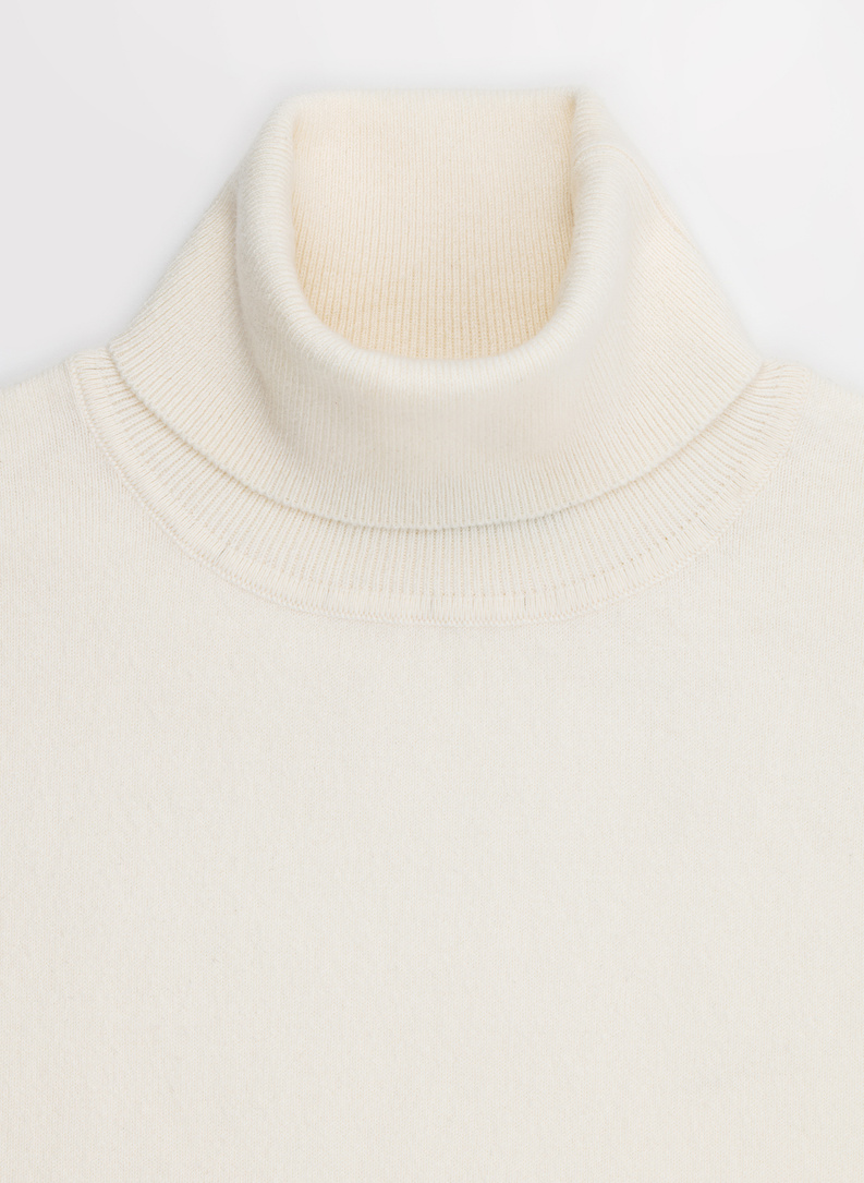 Biały gładki golf męski