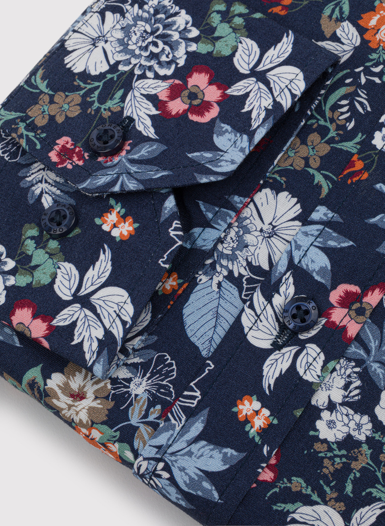 Granatowa koszula w kolorowy wzór