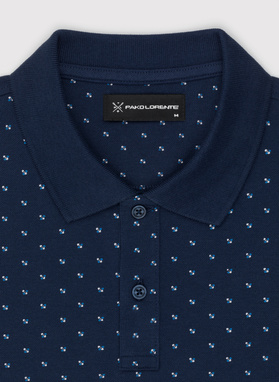 Granatowy t-shirt polo w geometryczny wzór