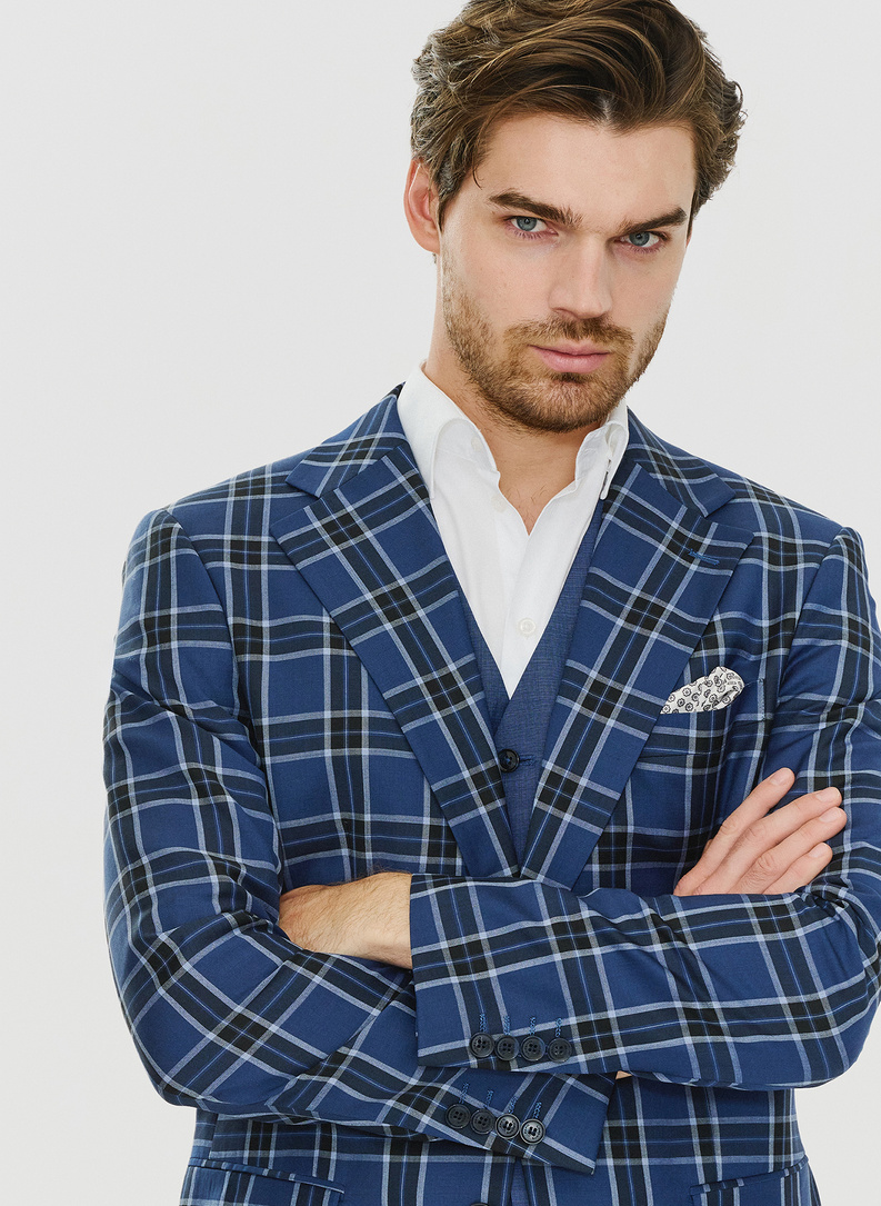 Granatowa marynarka w kratę