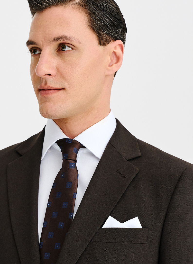 Ślubny brązowy garnitur męski