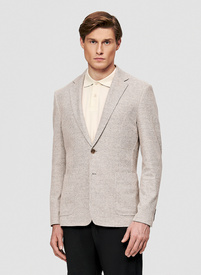 Beżowa marynarka w pepitkę