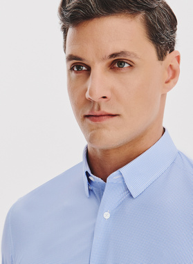 Niebieska dzianinowa koszula w pepitkę