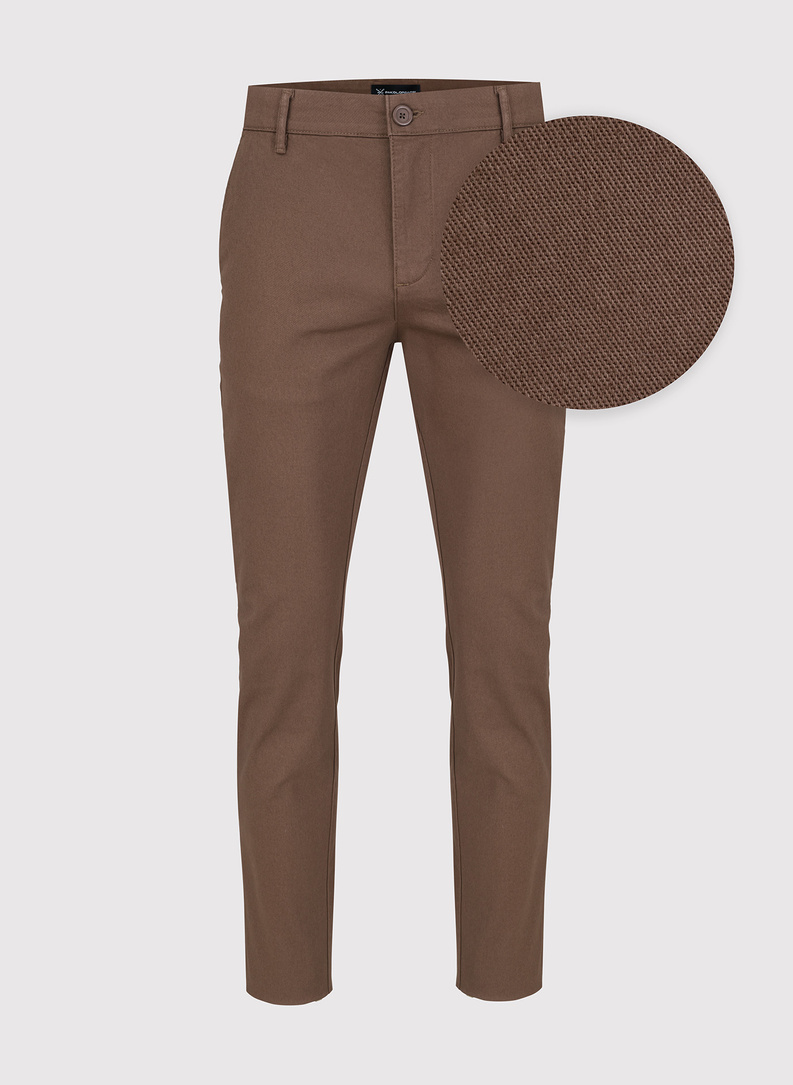 Jasnobrązowe spodnie męskie o kroju Slim Fit