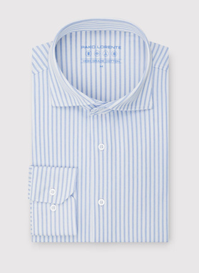 Błękitna koszula w prążek