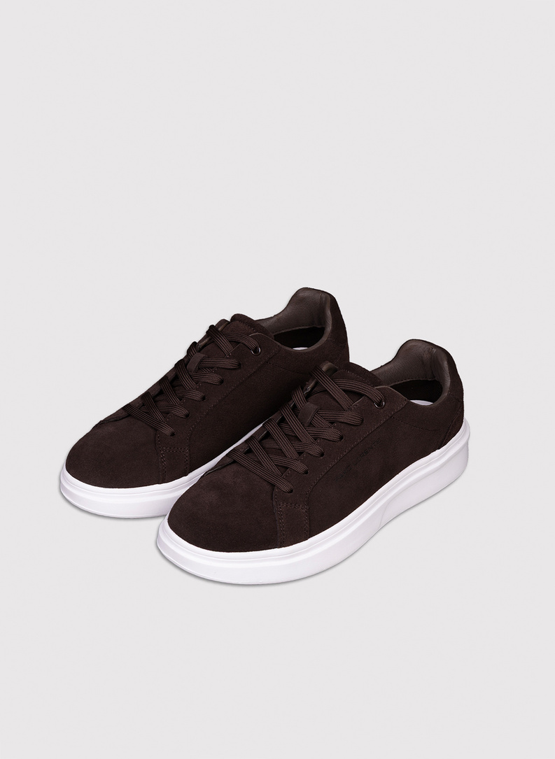 Zamszowe sneakersy męskie w kolorze  brązowym