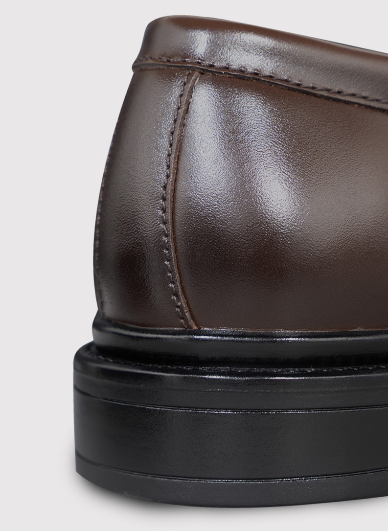 Brązowe skórzane loafersy męskie