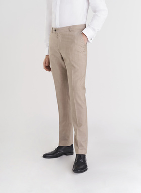 Beżowy wełniany garnitur męski 