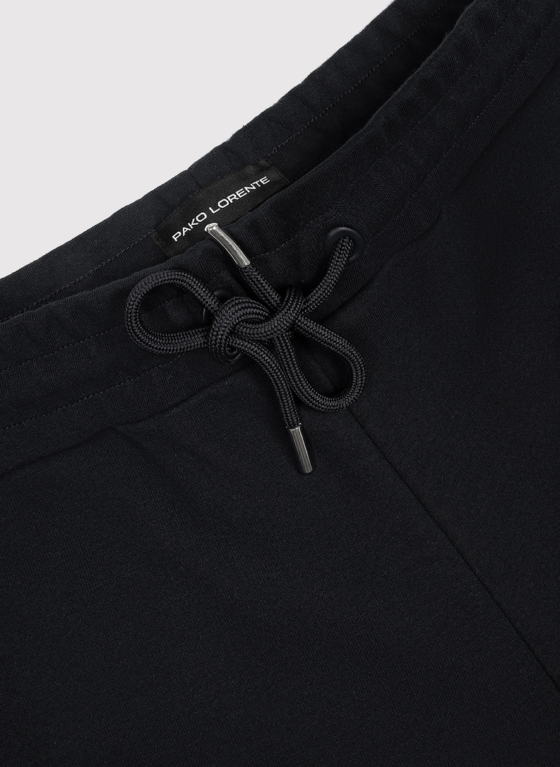 Czarne szorty dresowe