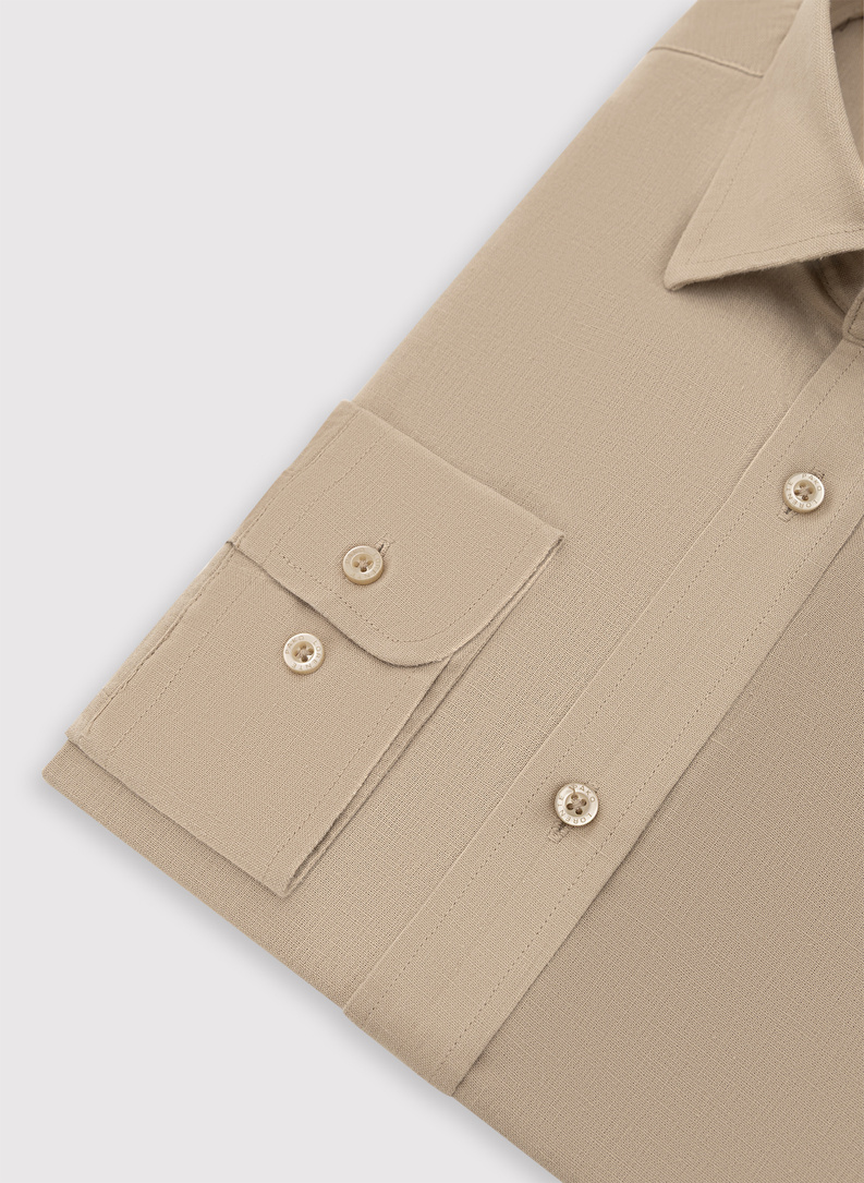 Beżowa koszula z lnem