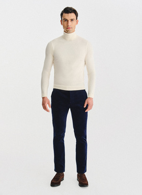 Biały gładki golf męski