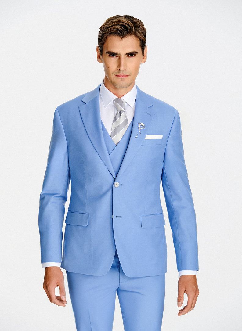 Niebieski wełniany garnitur męski