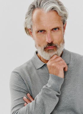 Szary sweter męski z kołnierzykiem polo