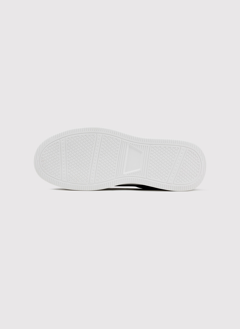 Sneakersy męskie w czarnym kolorze