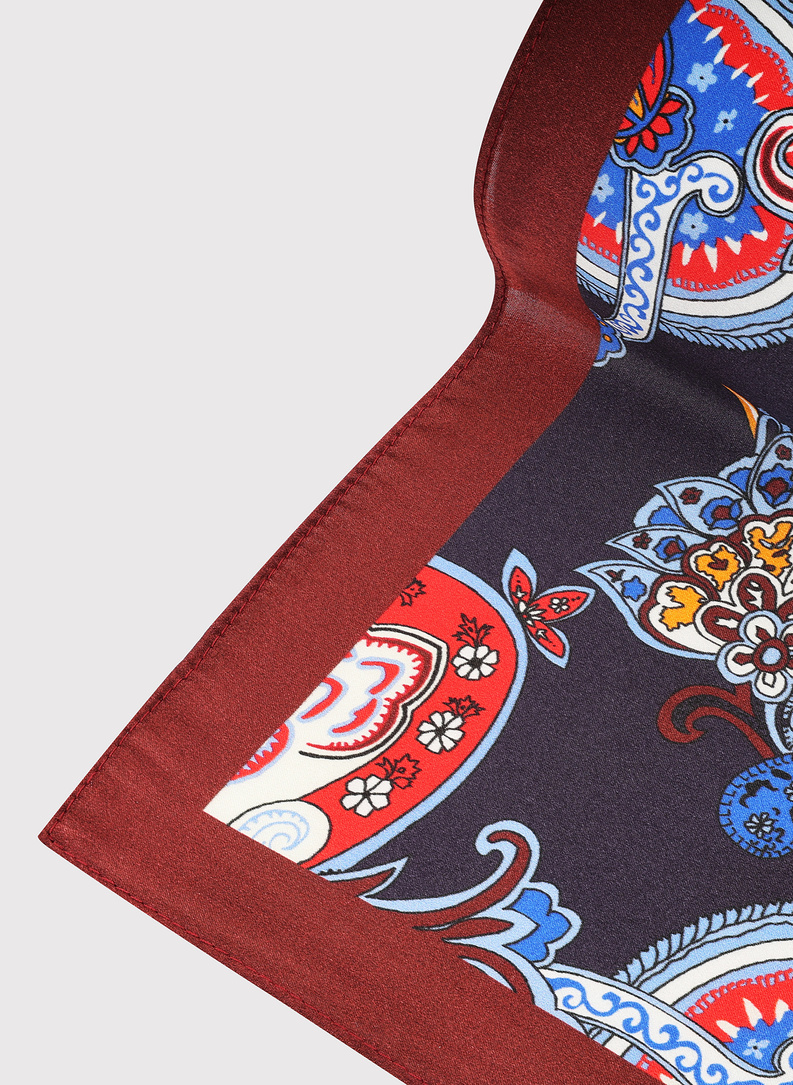 Bordowa poszetka w paisley