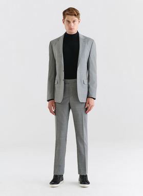 Szary garnitur męski w delikatną kratę