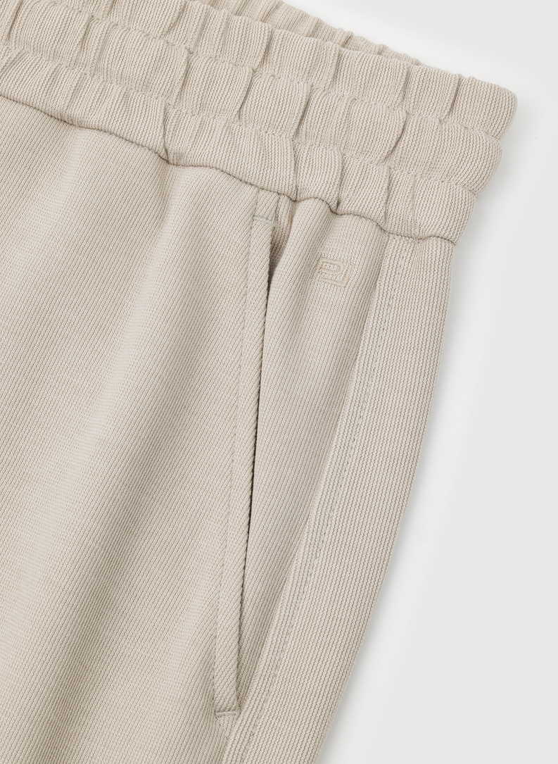 Beżowe szorty dresowe