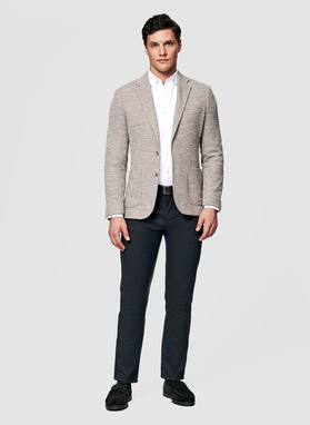 Beżowa marynarka w pepitkę