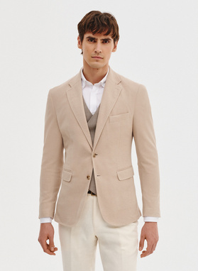 Dzianinowa marynarka w kolorze beżowym