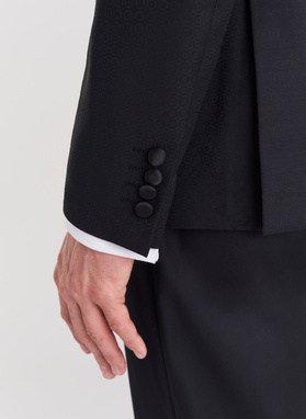 Czarna marynarka smokingowa