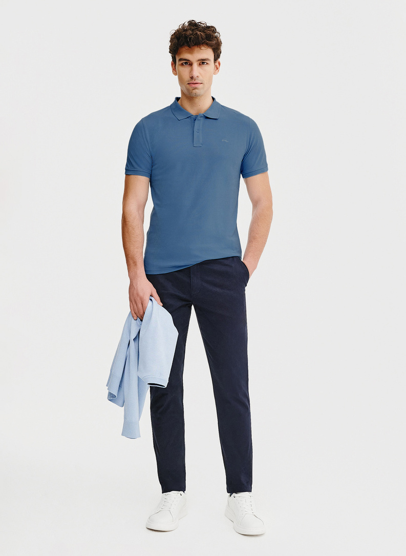 Gładki t-shirt polo w niebieskim kolorze