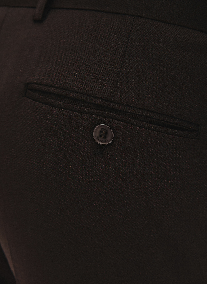 Brązowe spodnie garniturowe