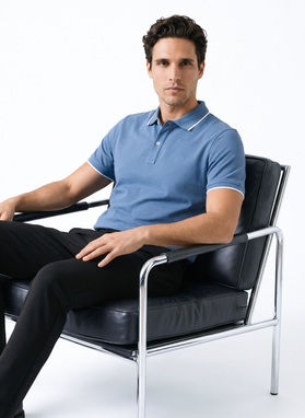 Niebieski t-shirt polo