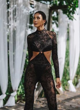 Czarny koronkowy kombinezon ISOLA JUMPSUIT