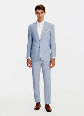 Niebieska marynarka garniturowa