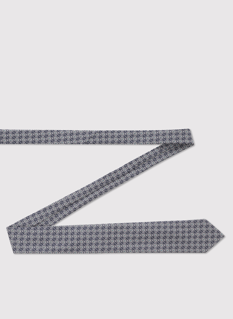 Granatowy krawat w kwiatowy wzór