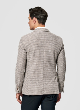 Beżowa marynarka w pepitkę