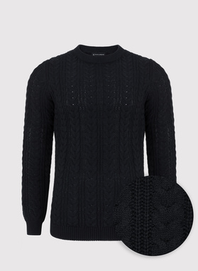 Czarny sweter męski o warkoczowym splocie