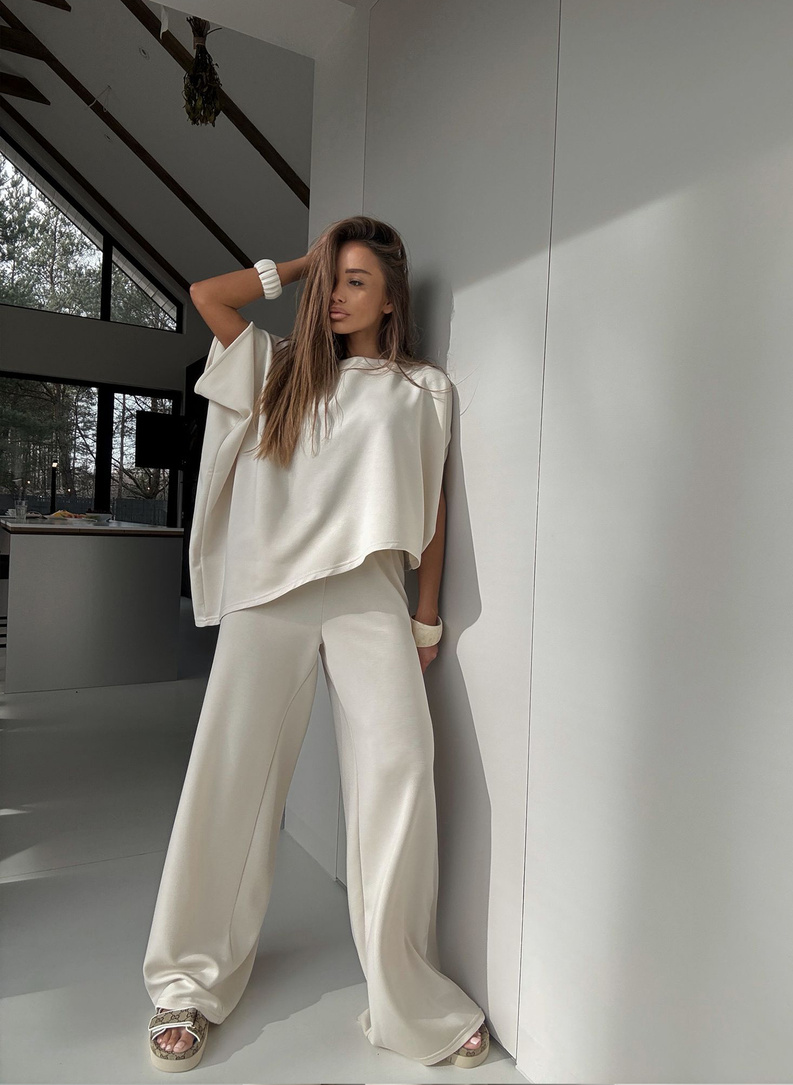 Komplet damski GEO jasnobeżowy