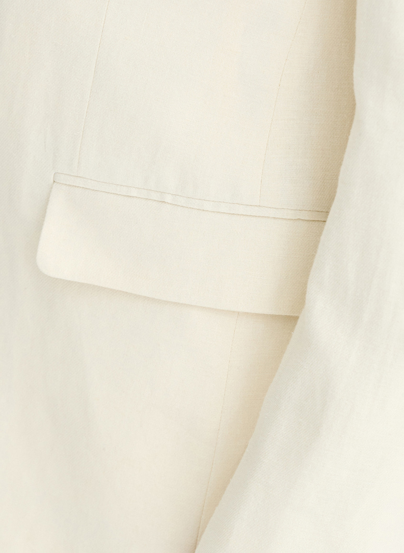 Ślubny beżowy garnitur z lnem