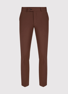 Gładki brązowy garnitur męski