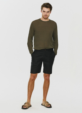 Zielony lniany sweter