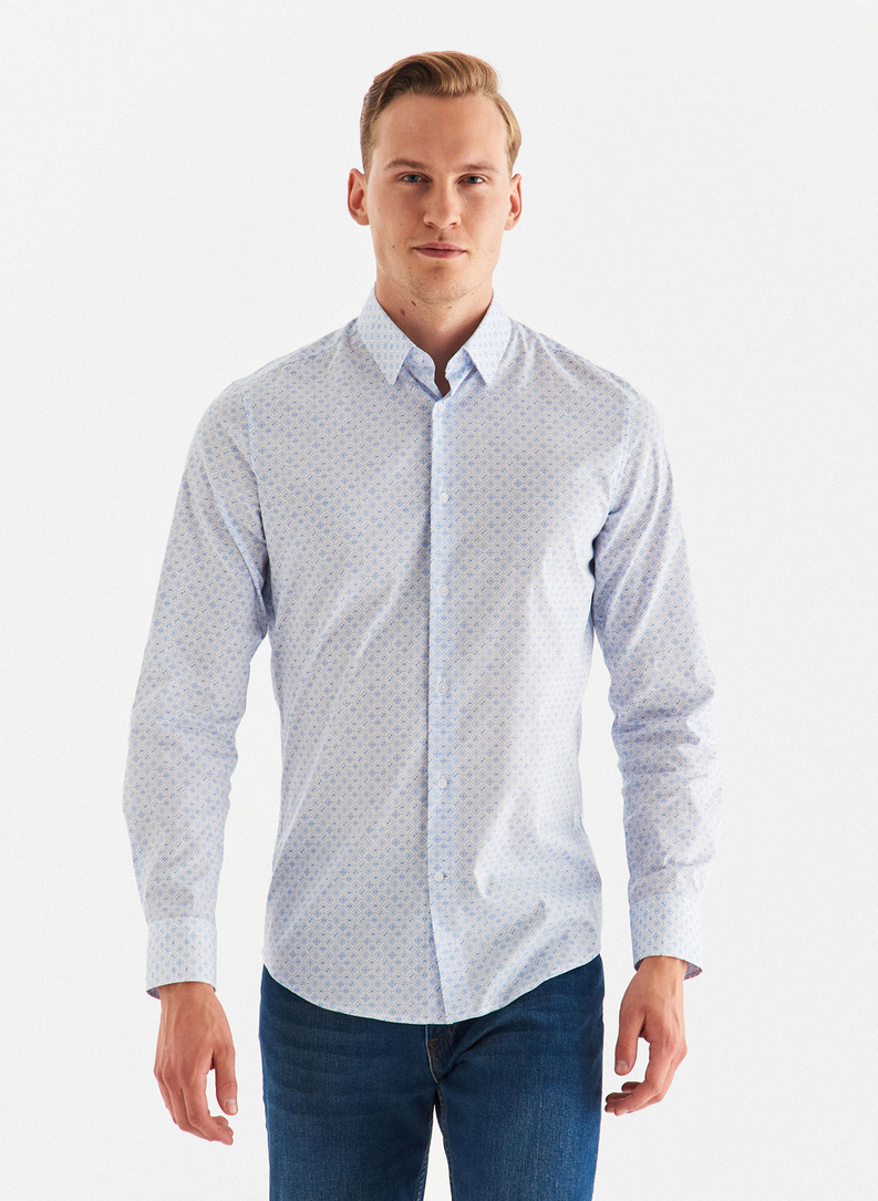 Koszula w kolorze białym w błękitny wzór 