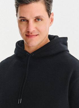 Czarny dres męski z bluzą z kapturem