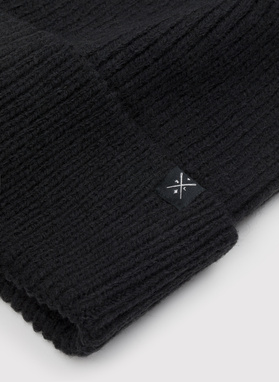 Czarna czapka męska